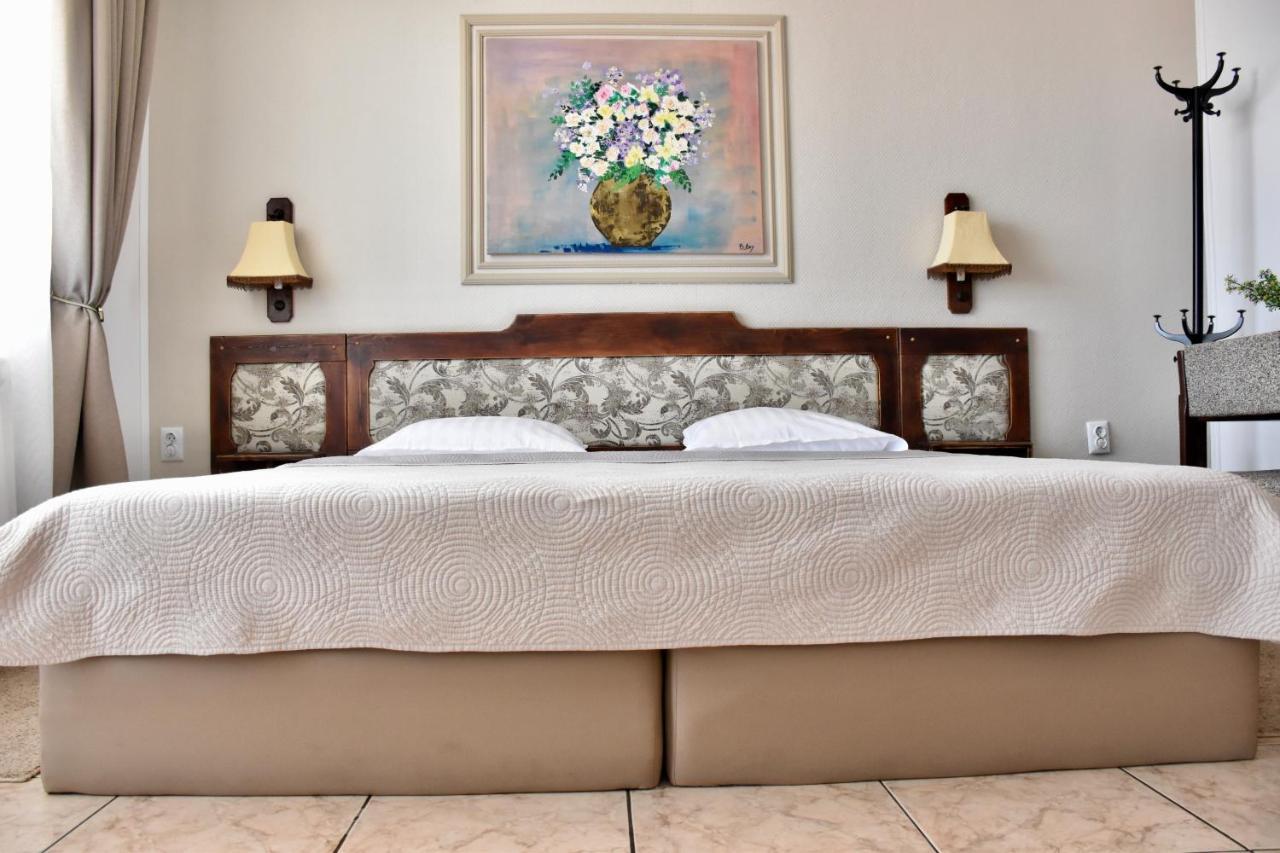 Family Hotel Apolonia โซโซโปล ภายนอก รูปภาพ